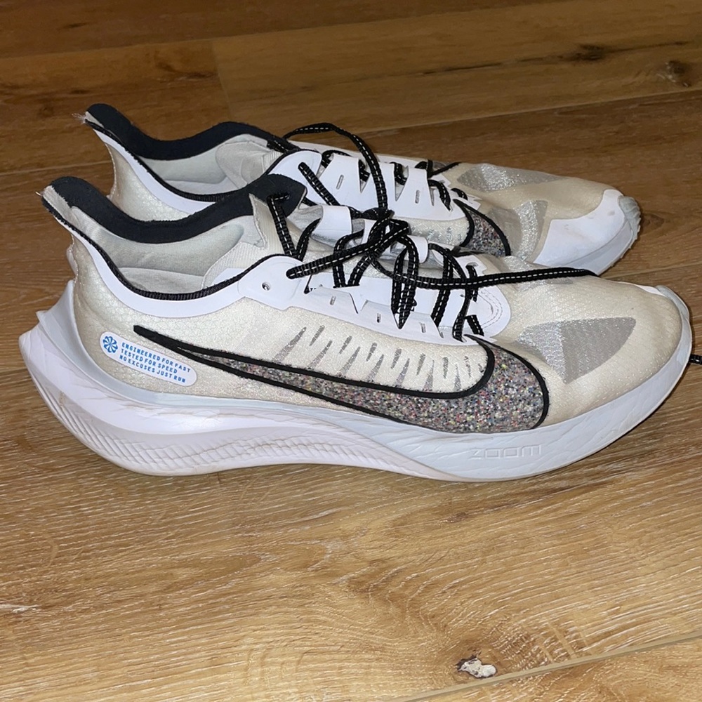 Nike Zoom Gravity “White Multi”